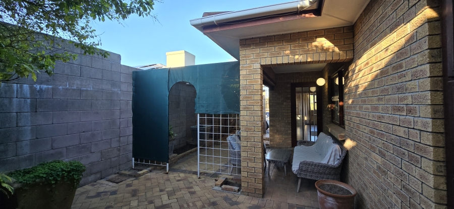 3 Bedroom Property for Sale in Die Wingerd Western Cape